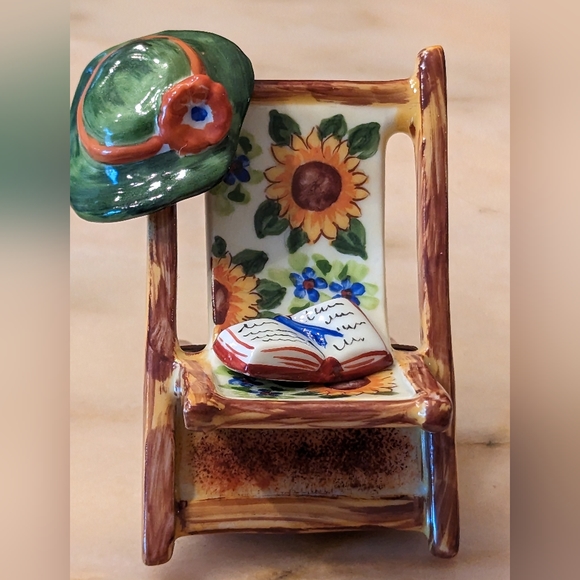 Richard Limoges Sunflower Beach Chair - Picture 2 of 3